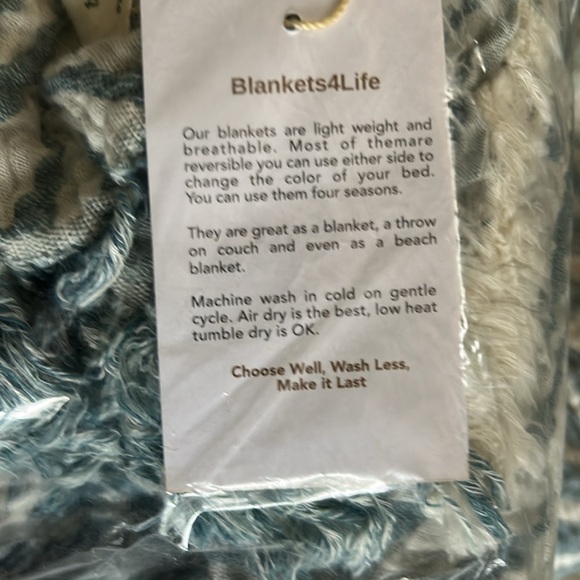 Ginkgo Deco Leaf Quilt 2 Side FLiPSiDE Navy Blue Patterned Quilt KING NEW - Picture 10 of 15